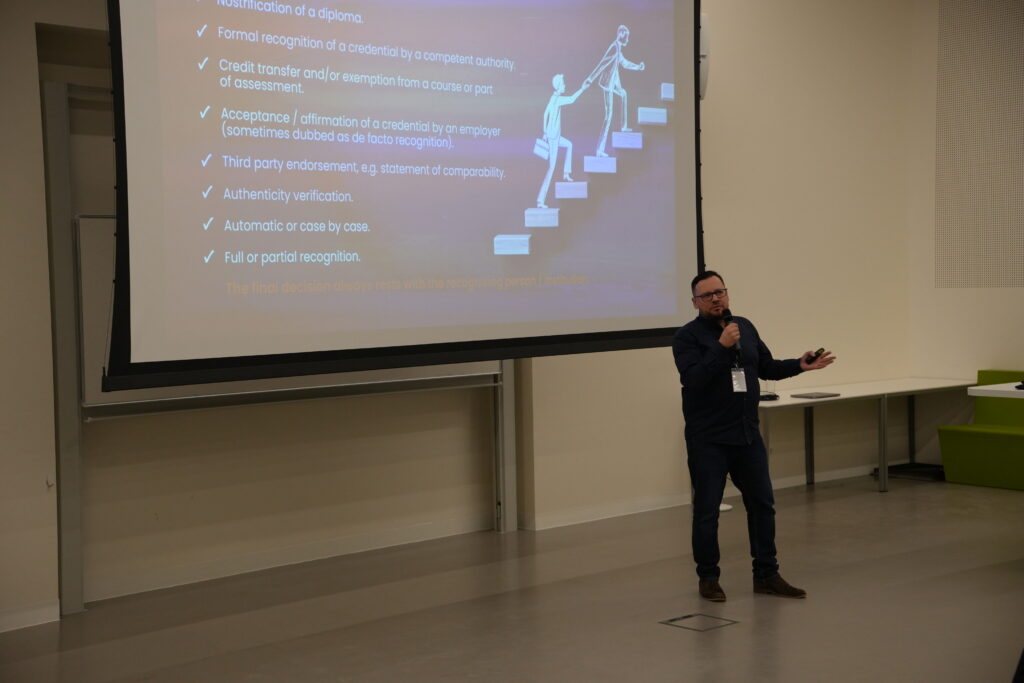 Michał Nowakowski, project leader at the Educational Research Institute talked about recognising recognition — micro-credentials as a tool for lifelong learning (the Polish approach)